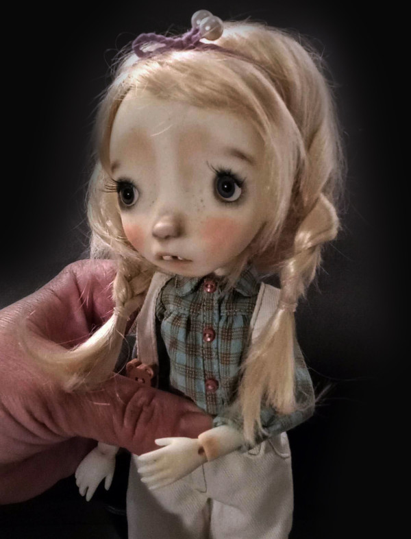 Malisa doll 11.5' with faceup eyes wig and outfits - Image 4