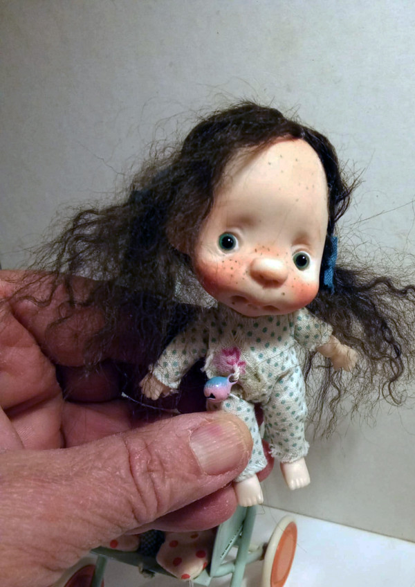 The Lesli girl OOAK,resin handmade 3.5' doll and outfits