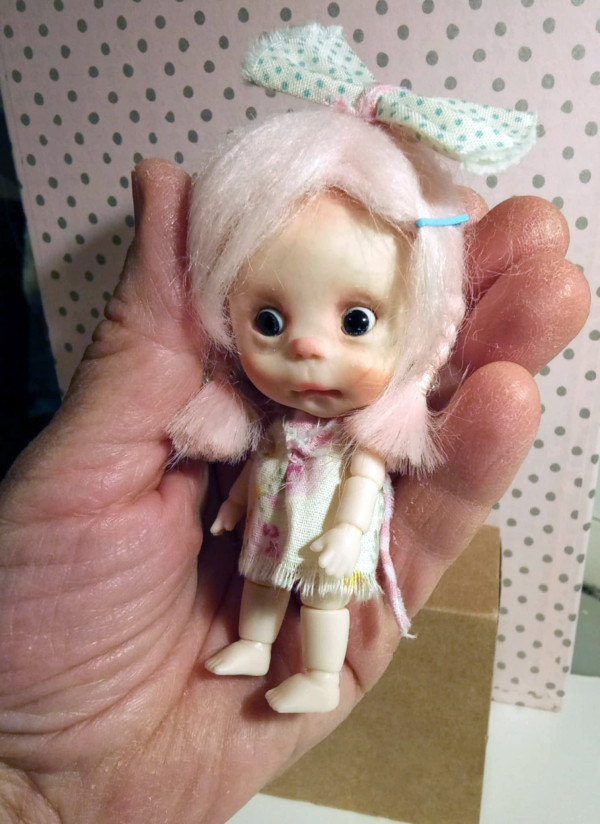 The Jesi tiny girl OOAK,resin handmade 3.5' doll and outfits - Image 3