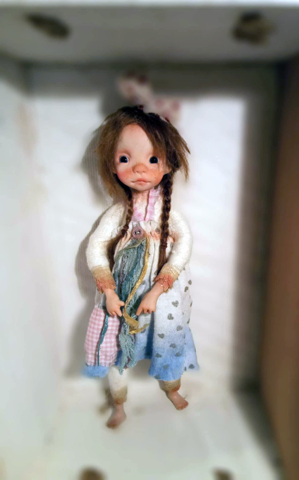 Lesli' , OOAK handmade art doll 20cm ,by Ppinkydolls - Image 3