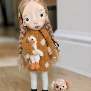 Malisa doll  with faceup eyes Blonde long wig as photos
