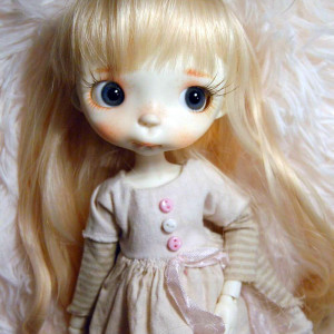 Miko doll 11.5' with faceup eyes wig as photos