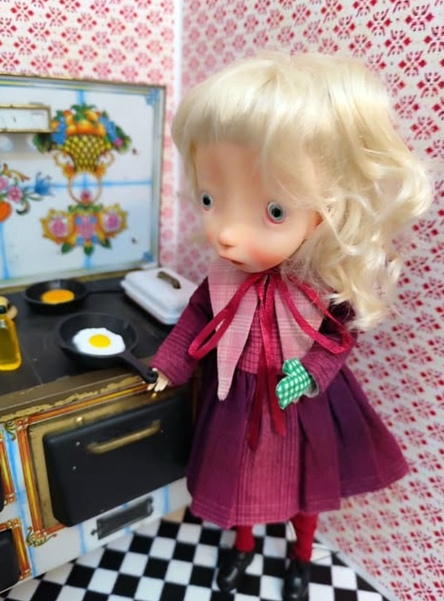 Malisa doll 11.5' with faceup eyes blonde soft wig as photos - Image 2