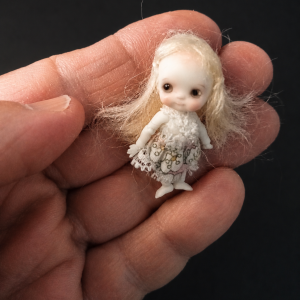 Baby Boo blonde hair 2 inches bjd doll.